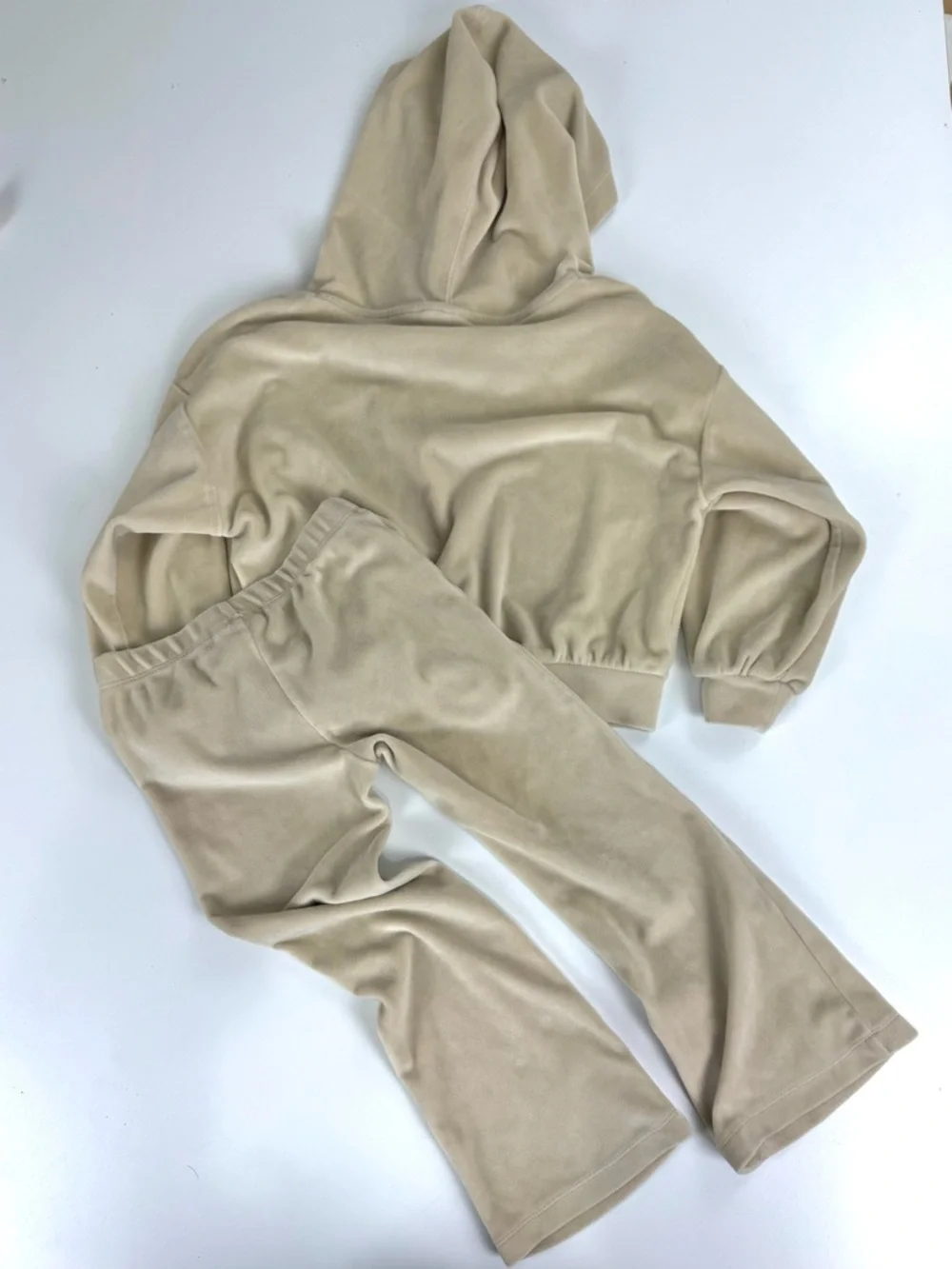Nike Girls Youth Sz 4/5 Cozy Velour Pullover Hoodie & Flared Leggings 2pc Set